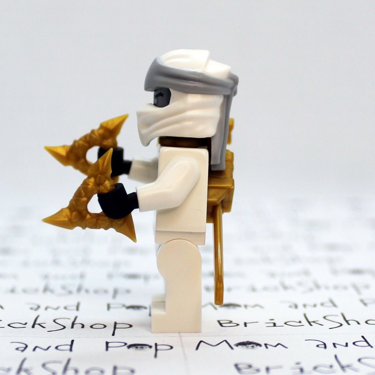 LEGO Ninjago Zane Legacy Minifigure with 2x Shuriken and Gold