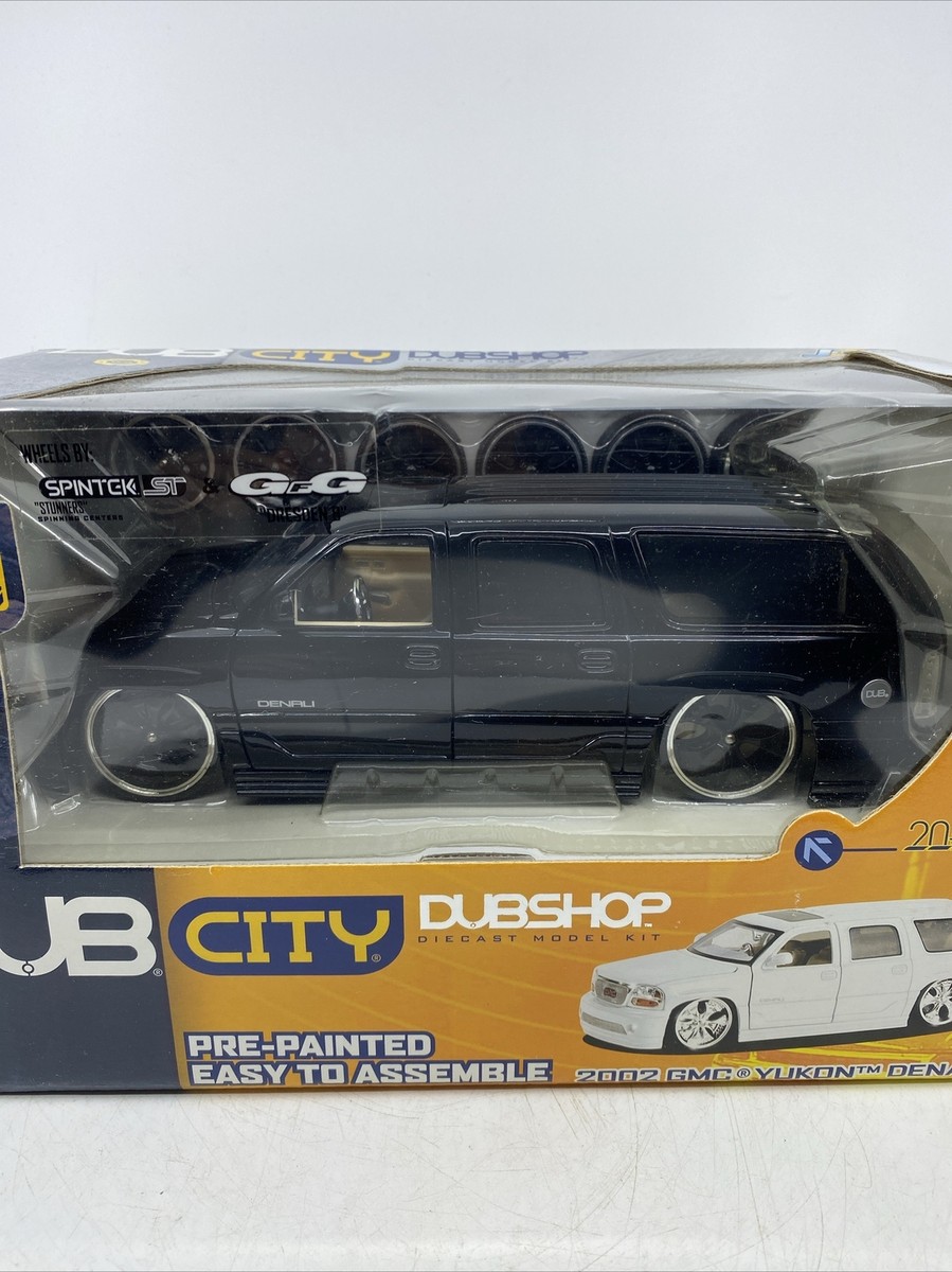 jada toys 1/24 rare diecast 2002 GMC Yukon Denali Black In Orig
