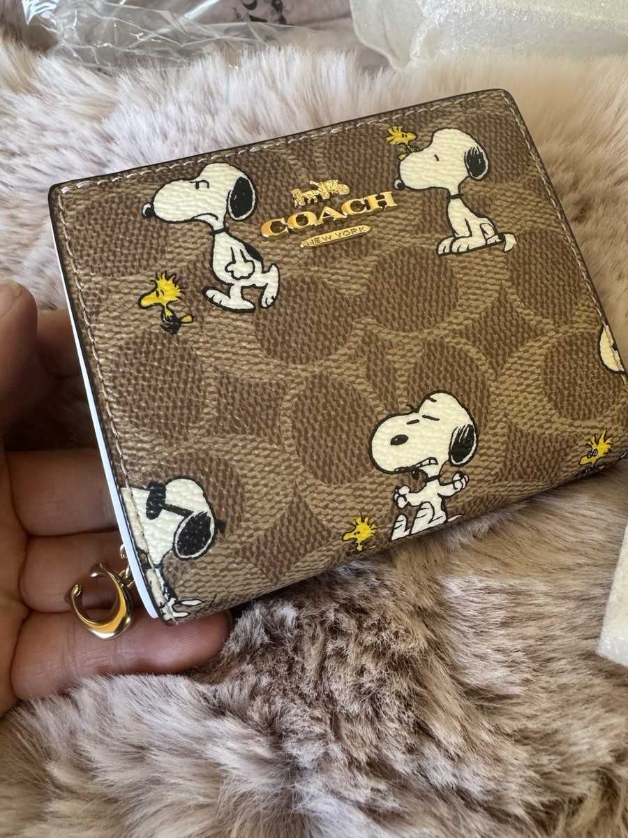 NWT Coach X Peanuts Snap Wallet In Signature Canvas With Snoopy