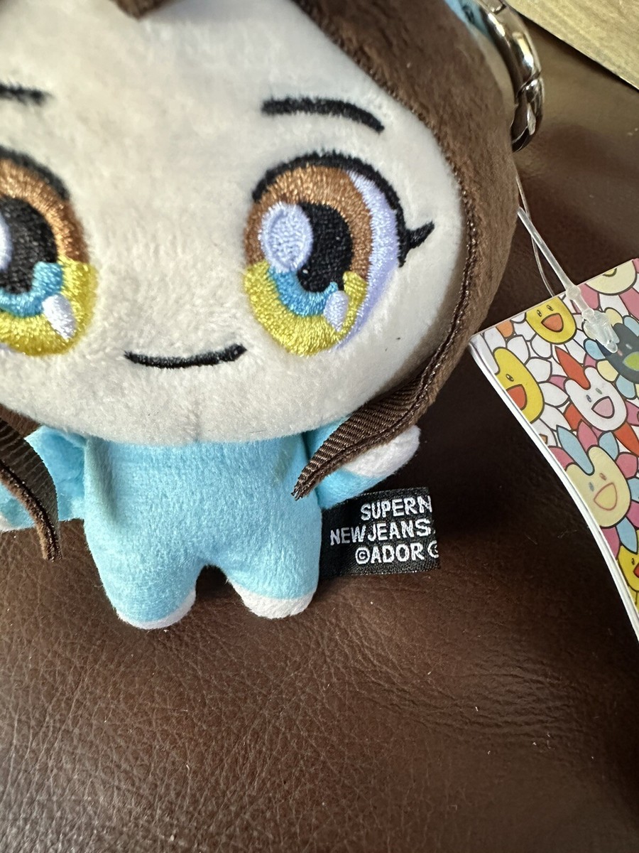 NEWJEANS X MURAKAMI PLUSH KEYRING (MINJI) 6” SUPERNATURAL POP-UP
