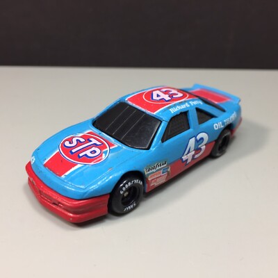 1991 Racing Champions Richard Petty #43 Die-Cast Stock Car NASCAR