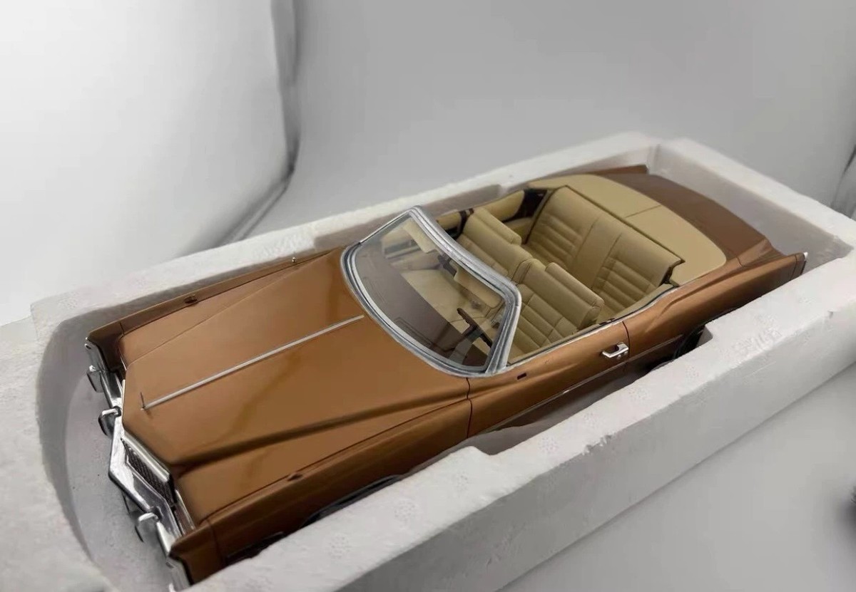 BoS models 1/18 Cadillac Eldorado Convertible 1976 Bronze | eBay
