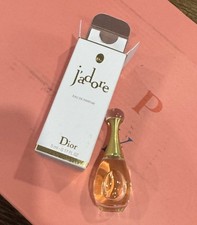 J'adore Dior 香水- 一款1999年女用香水