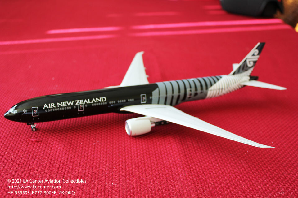 Herpa Wings Air New Zealand Boeing 777-300ER All Black Plastic