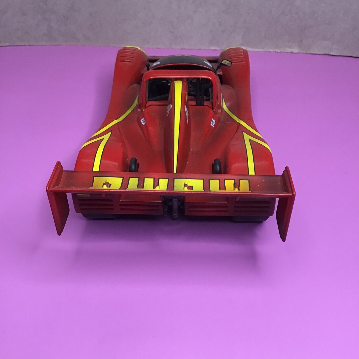 Hot Wheels 1:18 Scale Ferrari F 333 SP Die Cast Car #30 Race Car