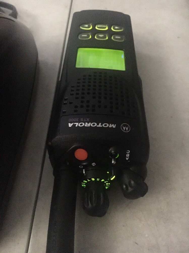 Motorola XTS3000 II VHF 136-174mhz 255ch 5w P25 Digital 2way Radio