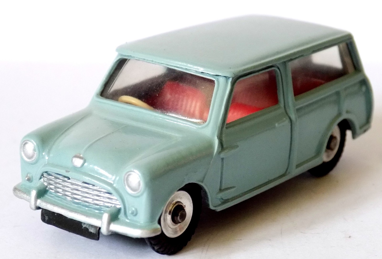 Dinky 199, Austin 7 Countryman - Free Price Guide & Review