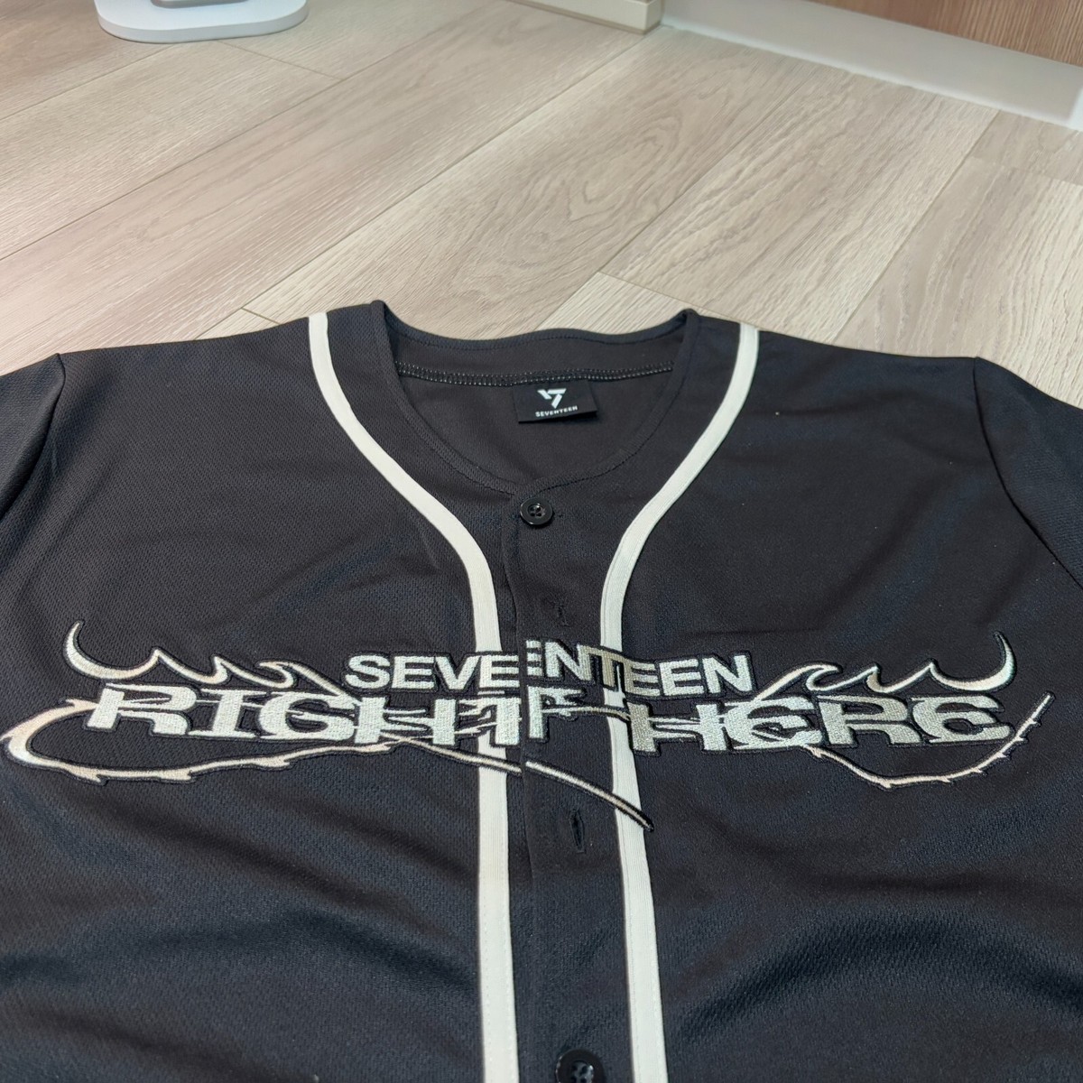 SEVENTEEN UNIFORM World Tour Right Here in Japan DK Shirt Size