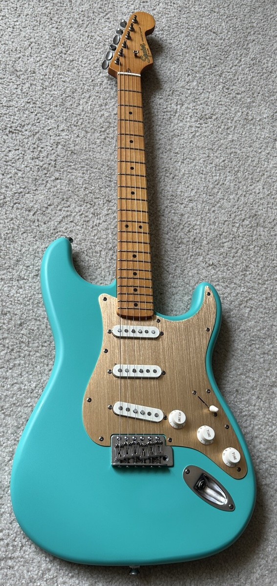 2022 Squier by Fender® 40th Anniversary Stratocaster Satin Seafoam