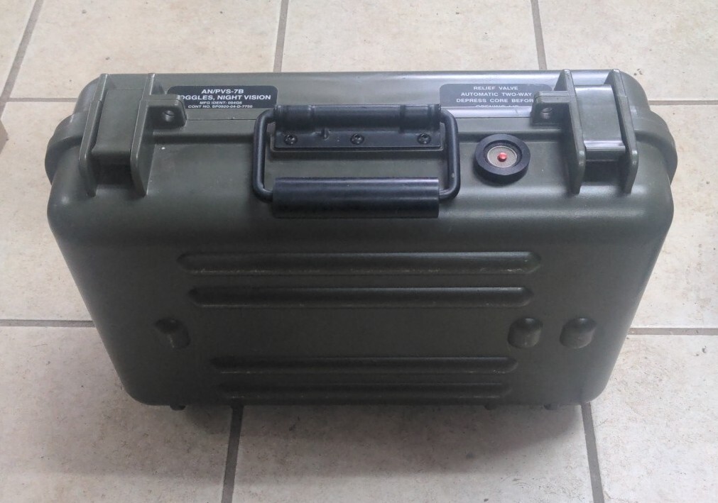 Military Surplus AN/PVS-7B Night Vision Goggles NVG Government