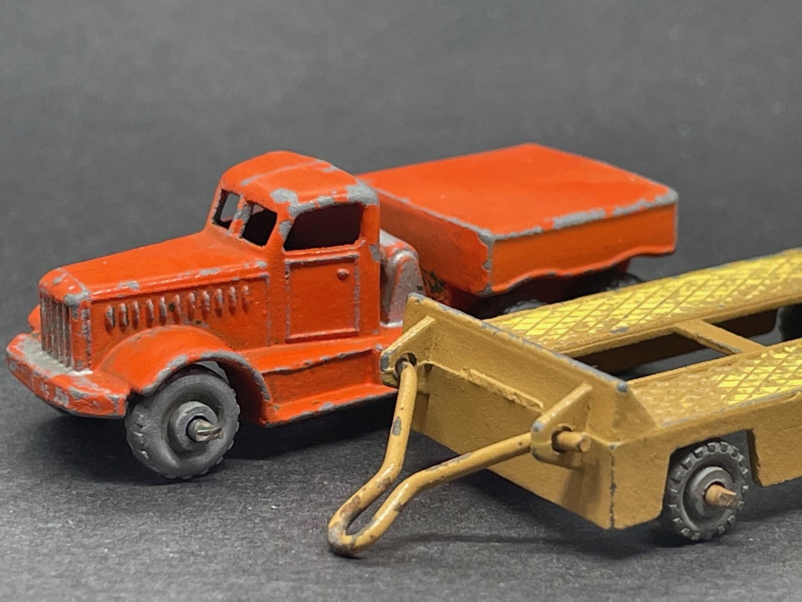 Matchbox 15a, Diamond T Prime Mover - Free Price Guide & Review