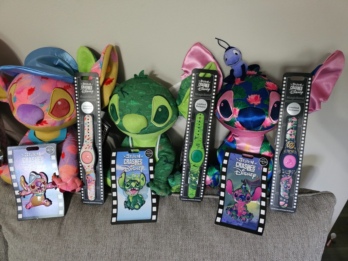 Stitch Crashes Disney Complete Plush, Pin and Magic Band