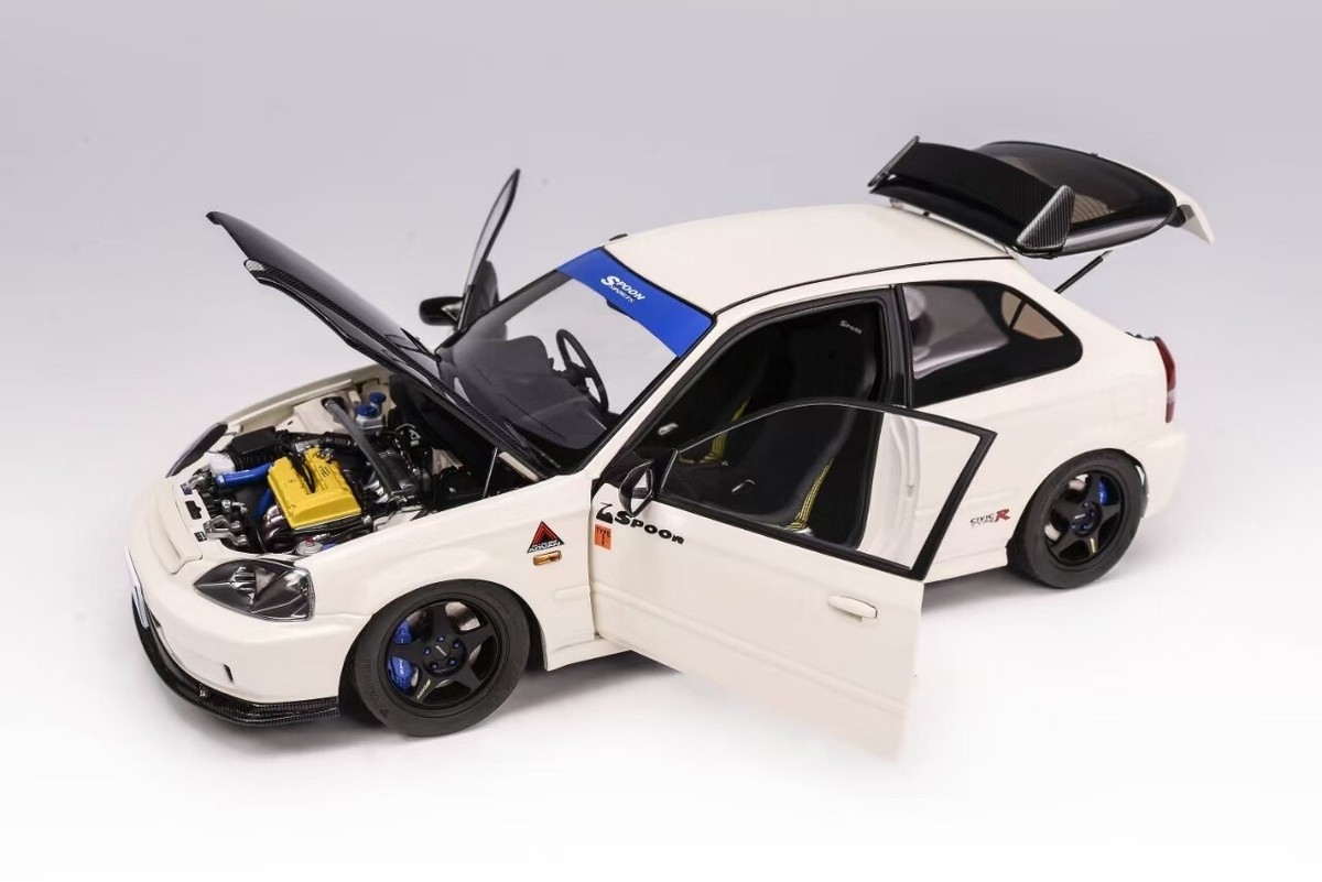 1/18 MotorHelix Honda Civic Type R ( EK9 ) RHD in White Spoon