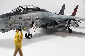 Tamiya 1/32 Model Kit US Navy Grumman F-14A Tomcat Black Knights