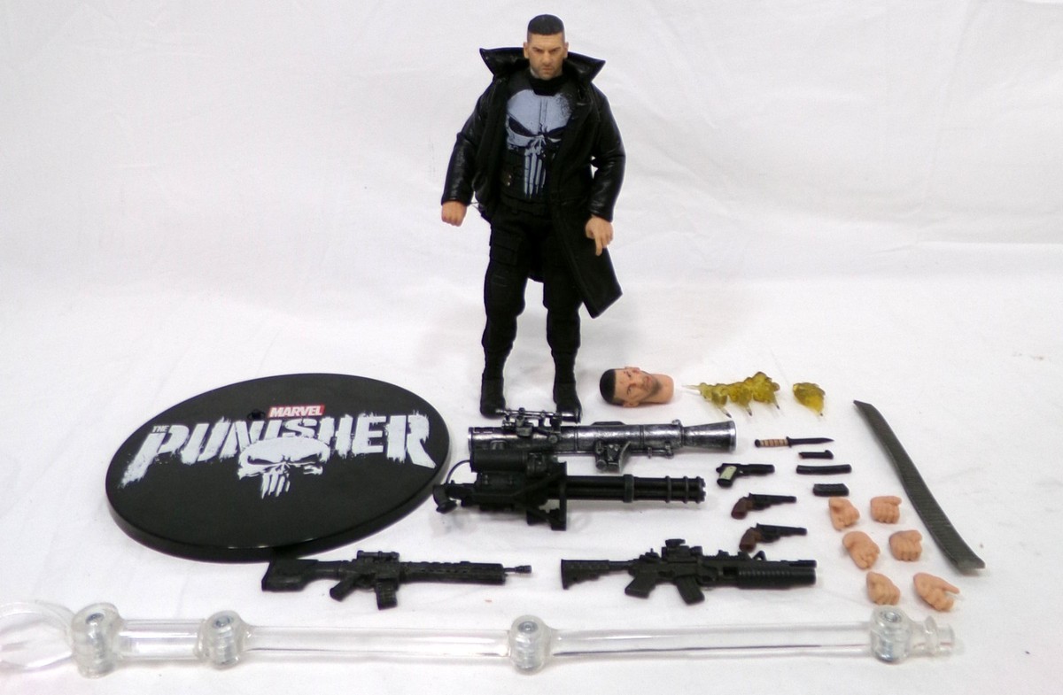 メズコ パニッシャー Netflix版 mezco フィギュア Amazon.com: Mezco