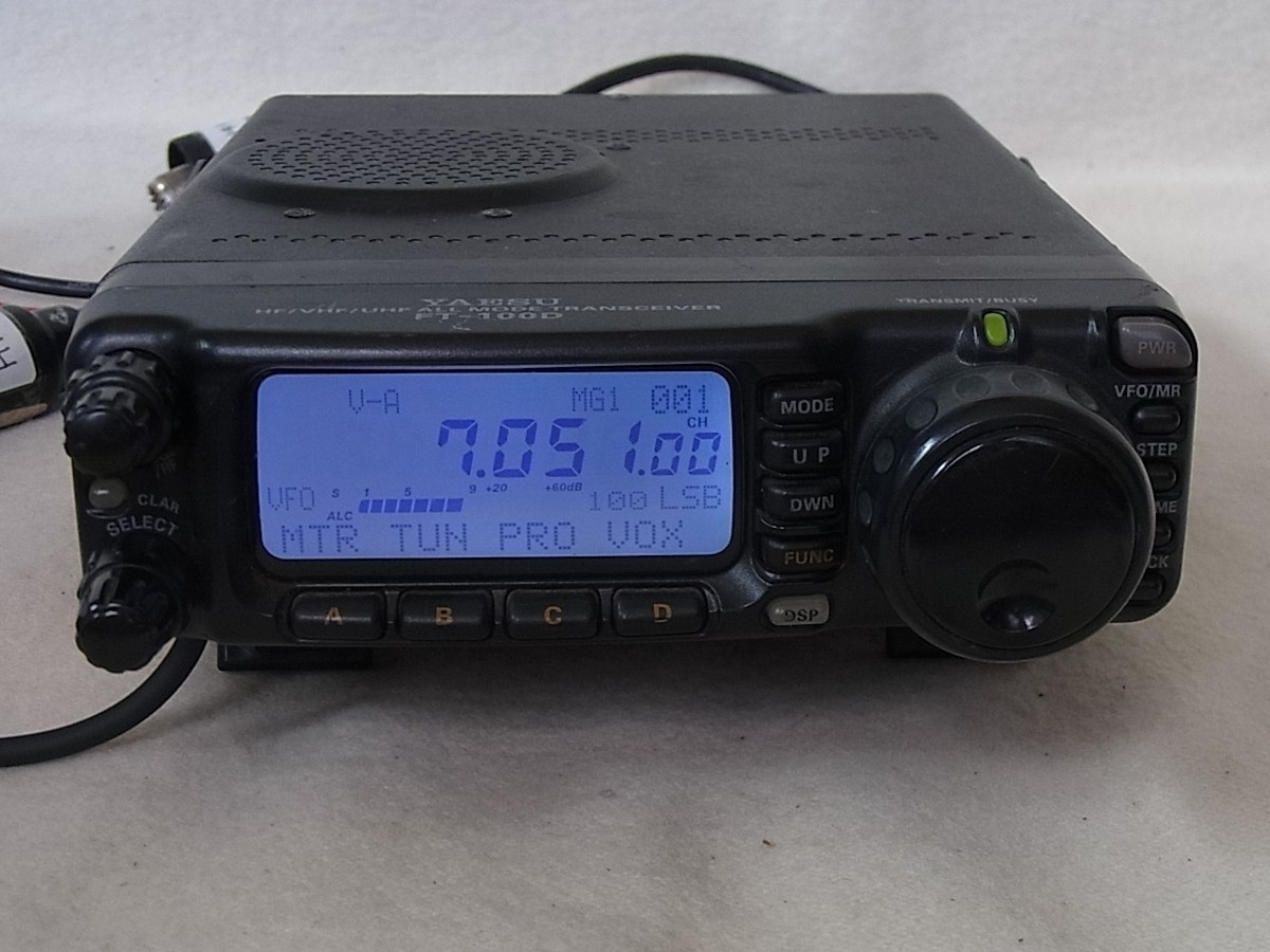 トランシーバー YAESU FT-100DM (50W) トランシーバー yaesu FT-100 M