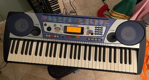 Yamaha Bass Boost System Keyboard |