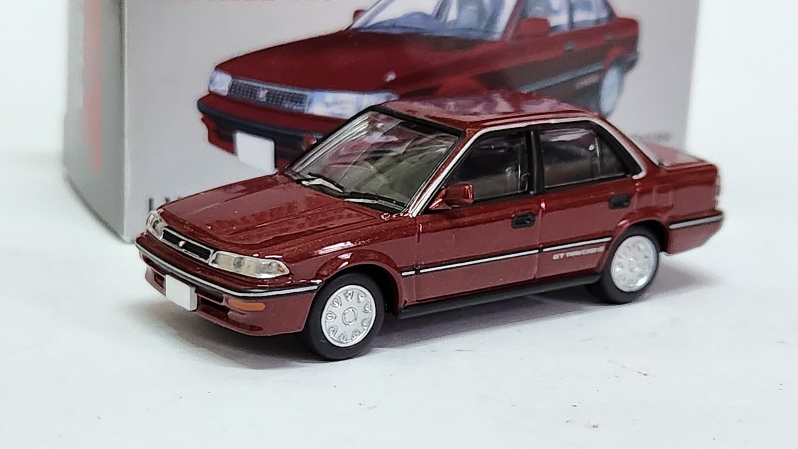 1:64 Tomica Limited Vintage Tomytec LV-N147d Toyota Corolla E90