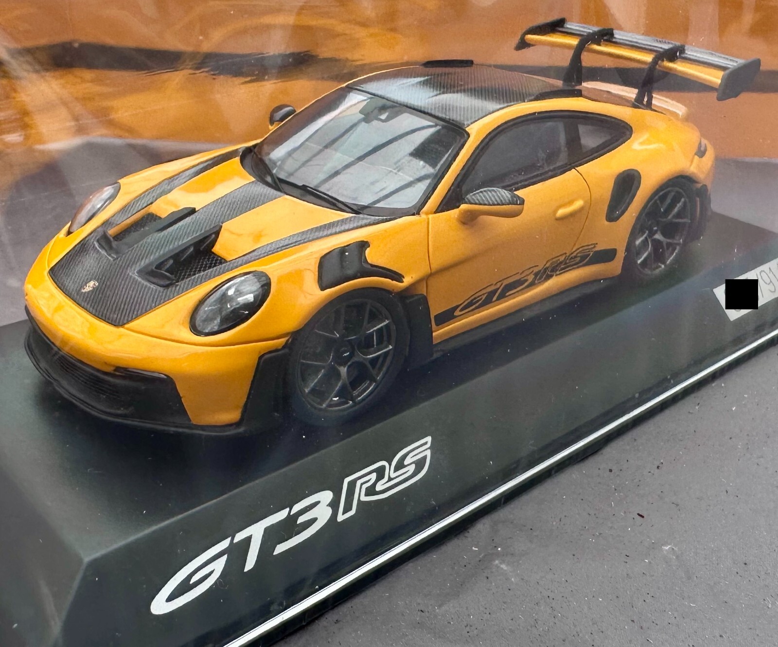 PORSCHE 911 992 GT3 RS 1:43 SPARK COLLECTORS EDITION LIMITED 911