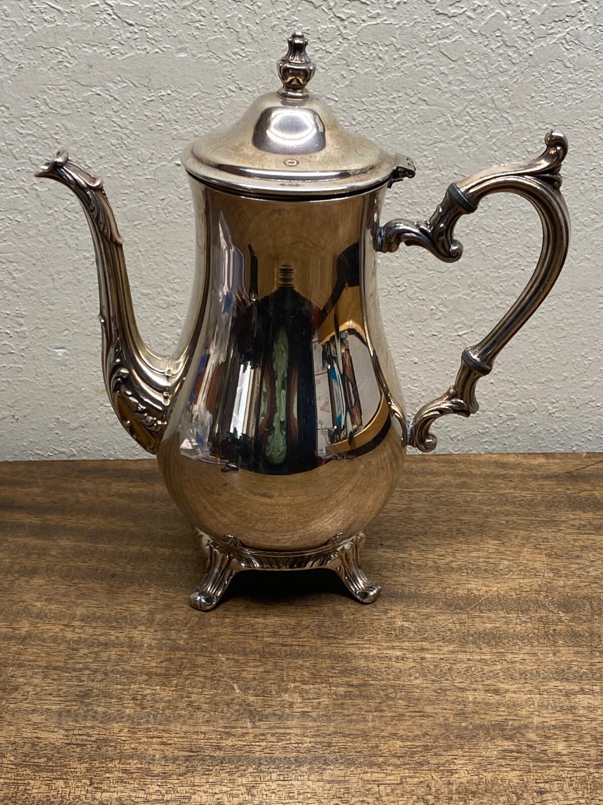 Vintage WM Rogers 800 Silver Plate Coffee/ Tea Pot ~ International