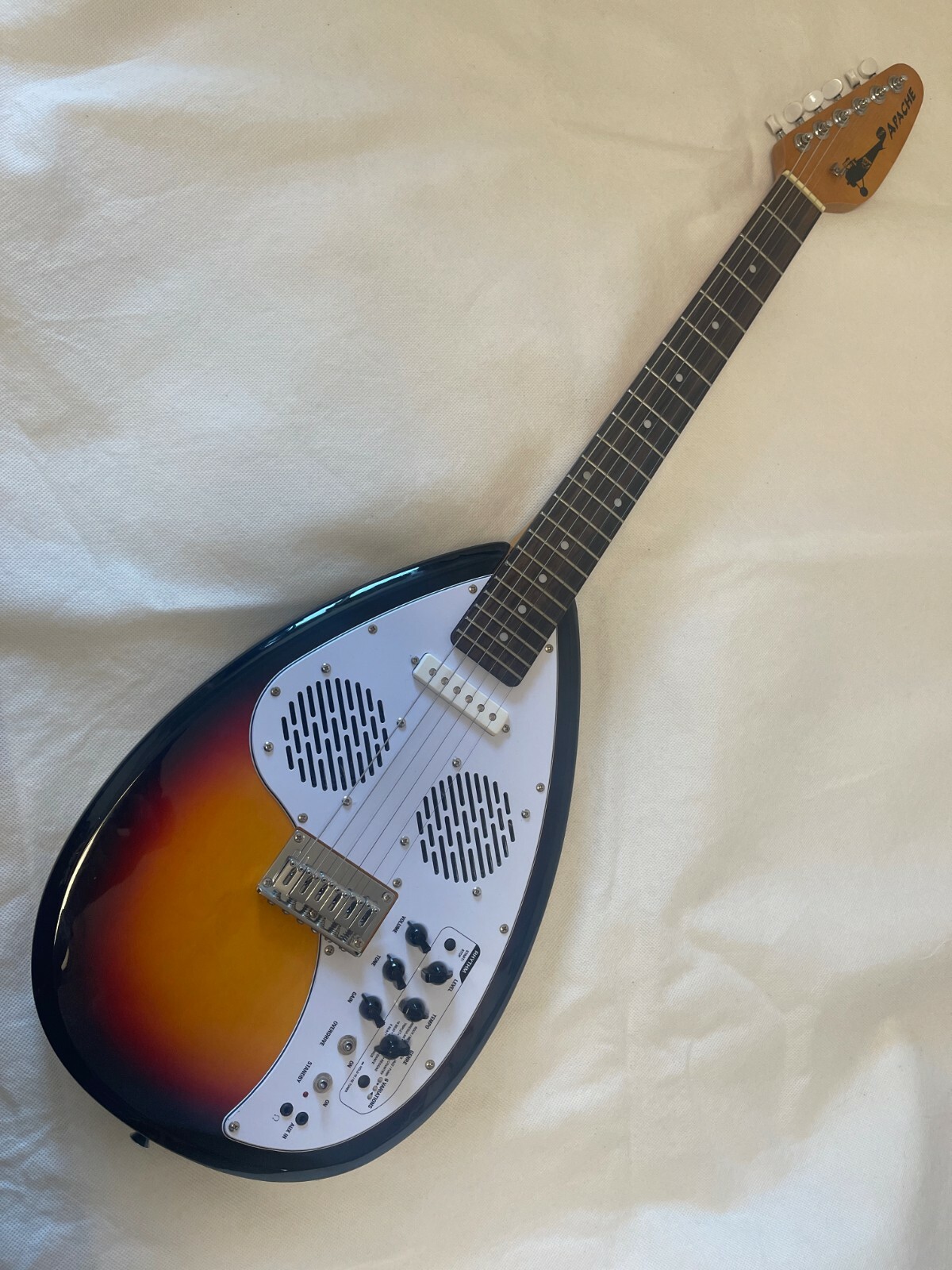 VOX APACHE-1 Teardrop Type Electric Travel Guitar 3-Tone Sunburst