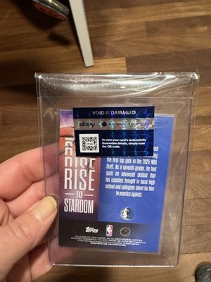 2022-23 Topps Chrome Sapphire UCL Juventus Dusan Vlahovic Purple