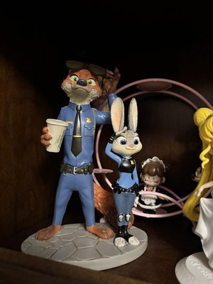Disney authentic Zootopia nick wilde judy hopps figurine shanghai
