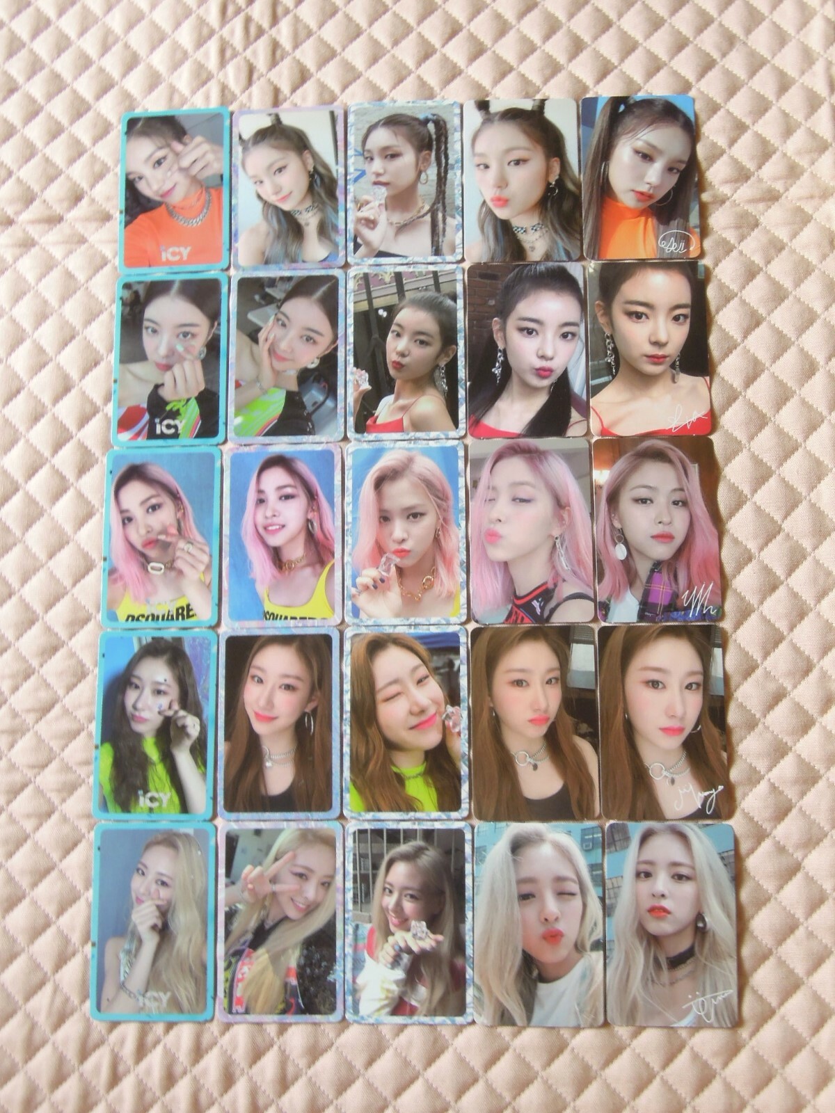 ITZY IT'Z ICY Album Photocard Set JYP KPOP Yeji Lia Ryujin