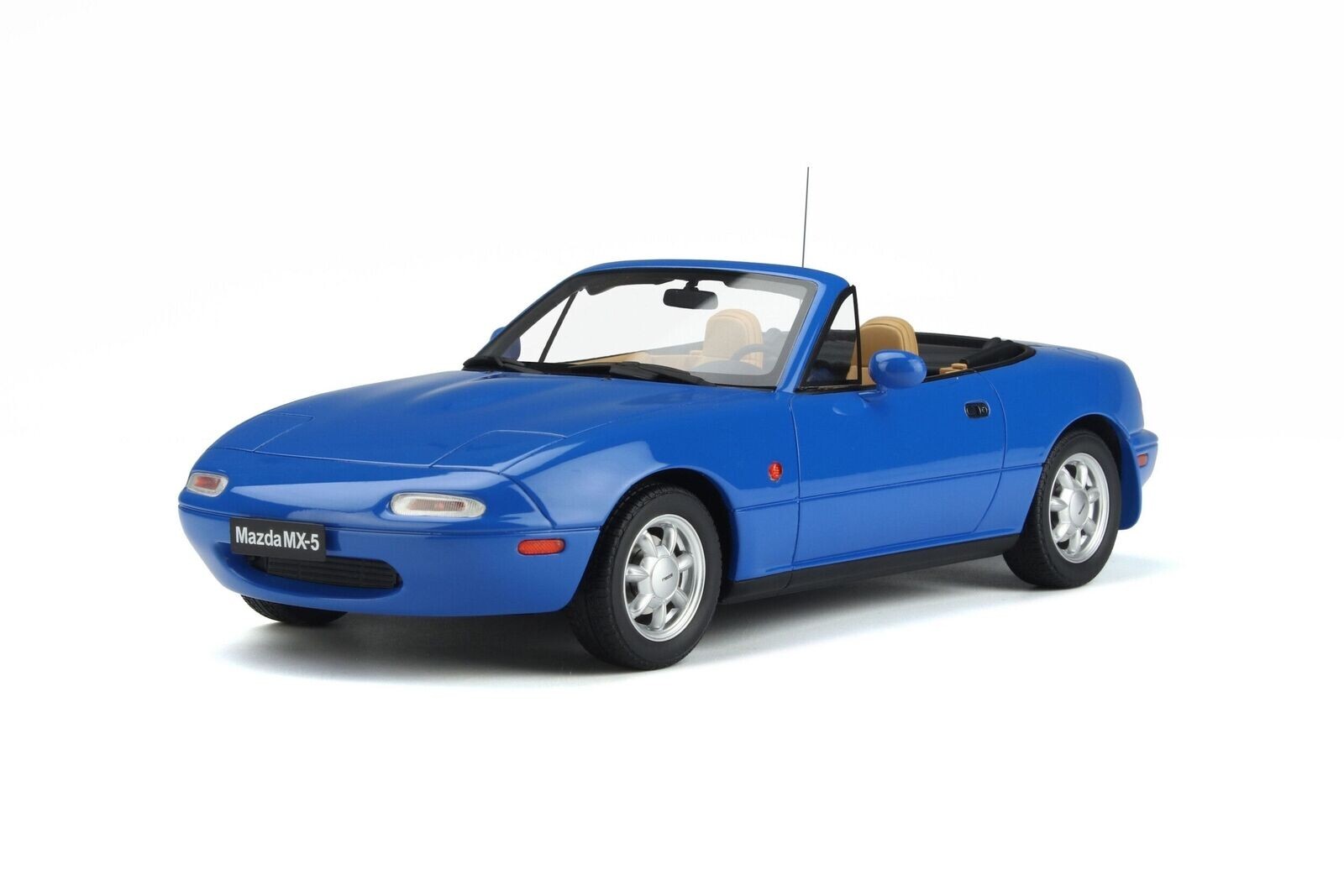 1/18 Mazda MX-5 Miata Spider 1990 (Blue) Resin Model Car by Otto