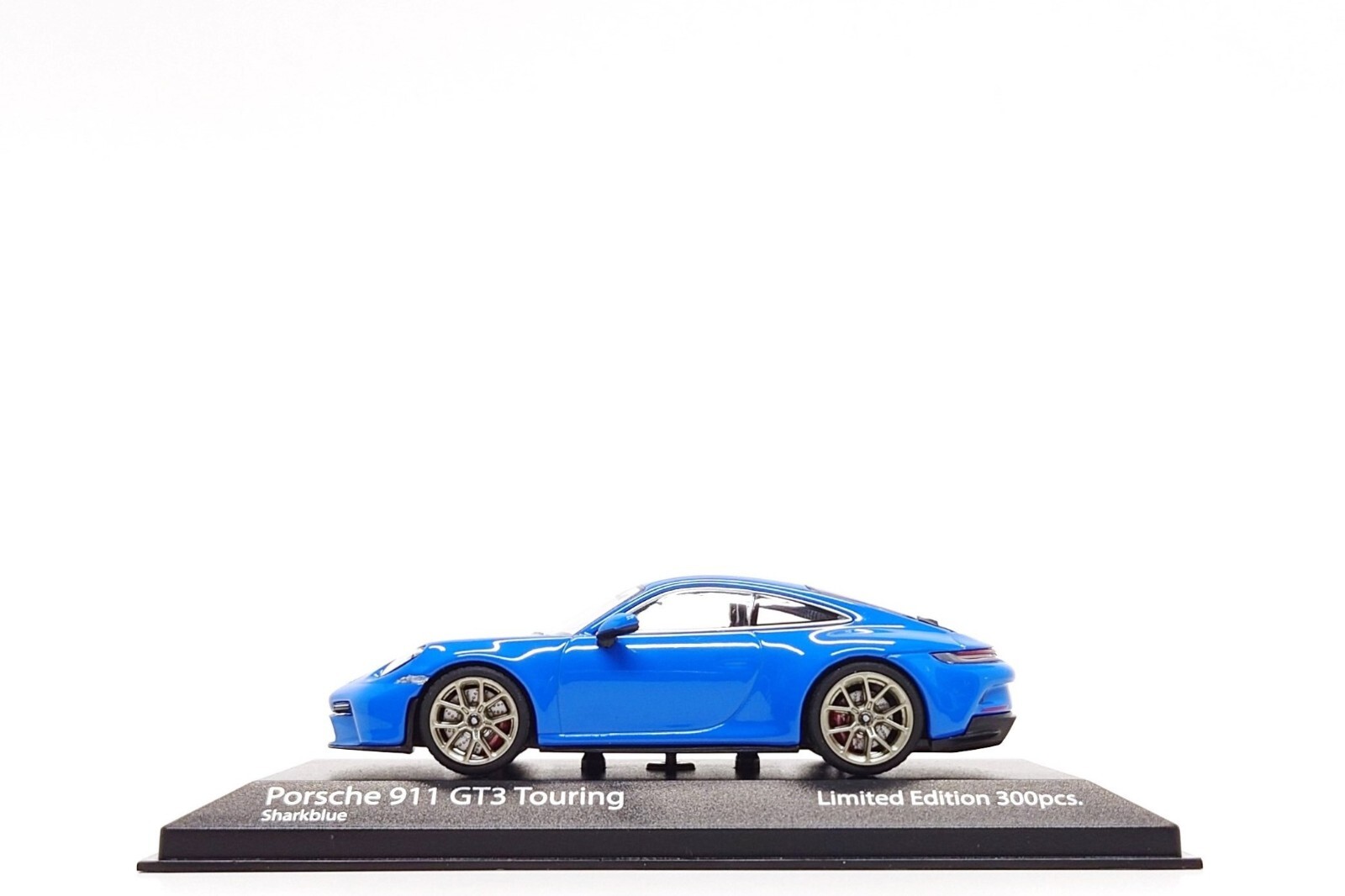 Minichamps 1:43 Porsche 911 GT3 Touring (992) in Shark Blue