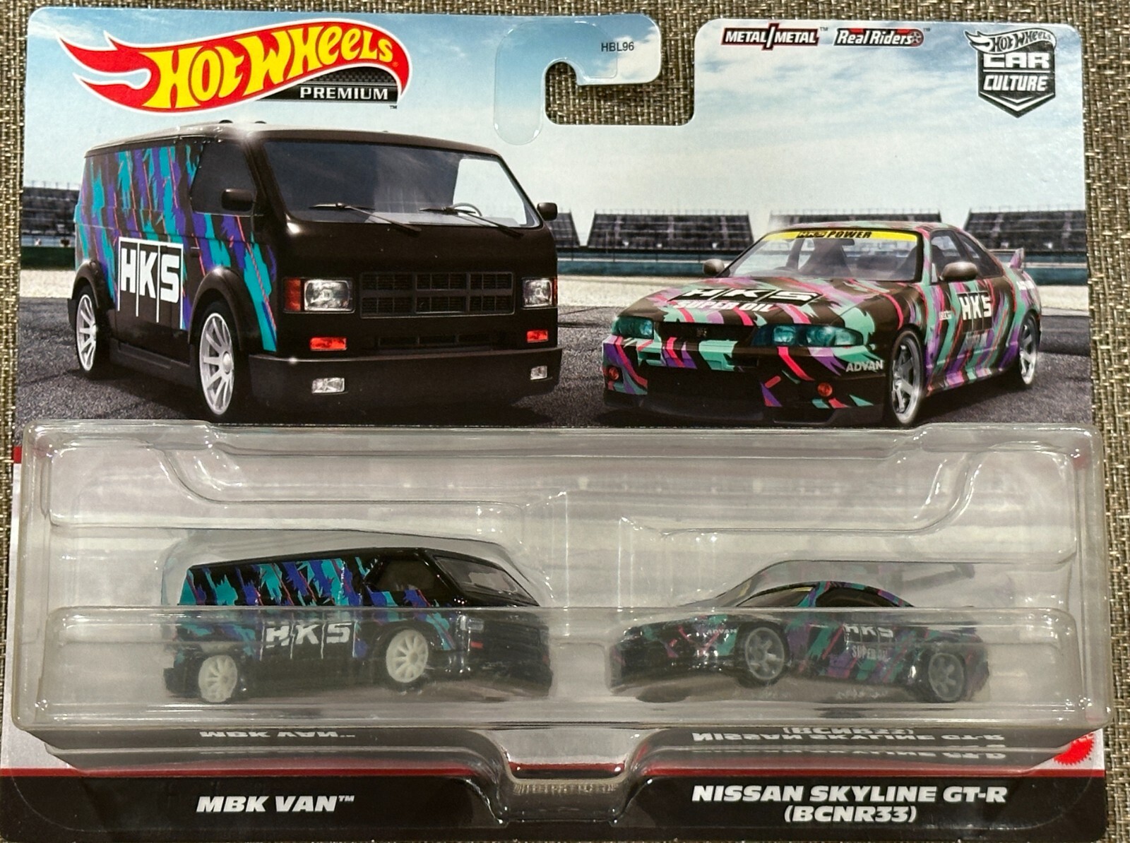 Hot Wheels Premium 2 pack NISSAN SKYLINE BCNR33 R33 GTR & MBK Van