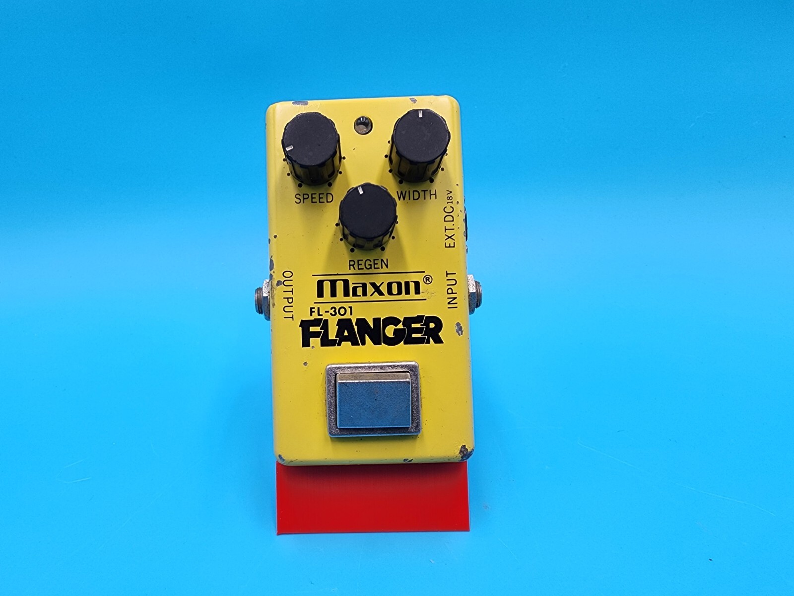 Vintage 80s Maxon FL-301 Flanger Guitar Effect Pedal Bass BBD