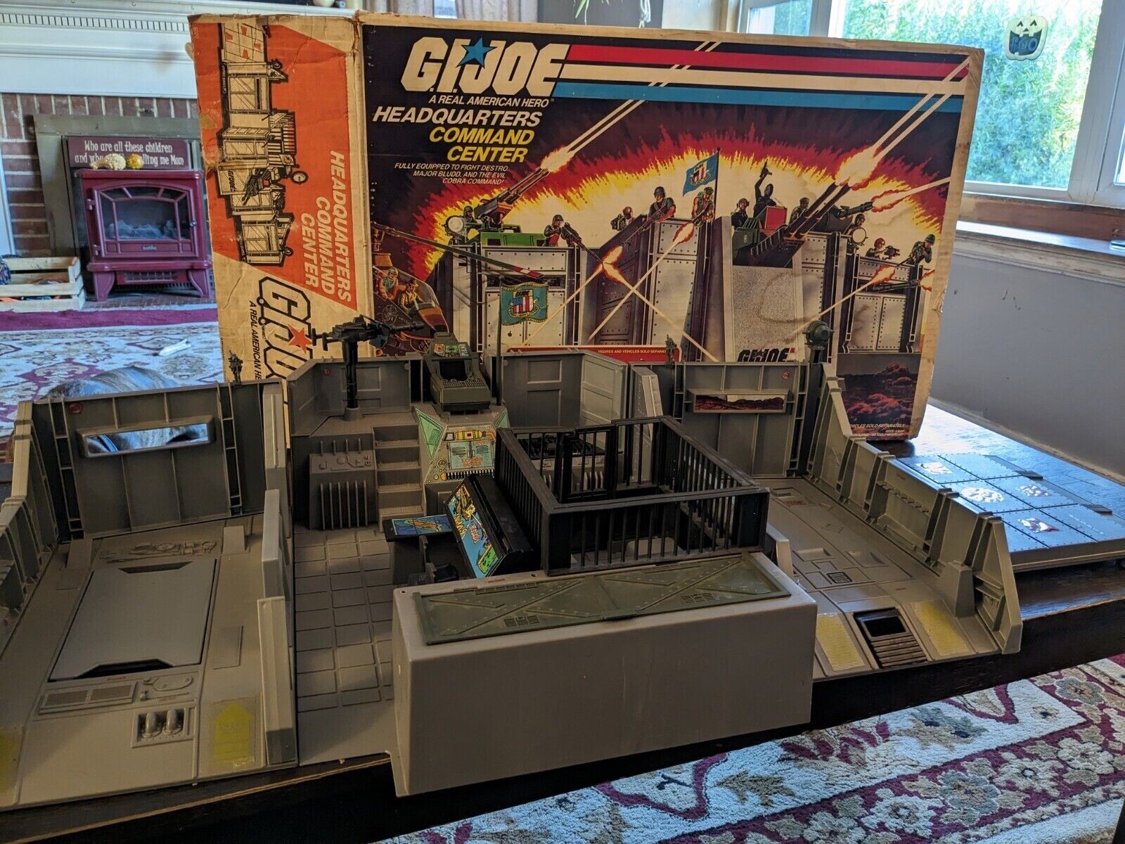 1983 HASBRO GI JOE HEADQUARTERS COMMAND CENTER PLAYSET WITH BOX