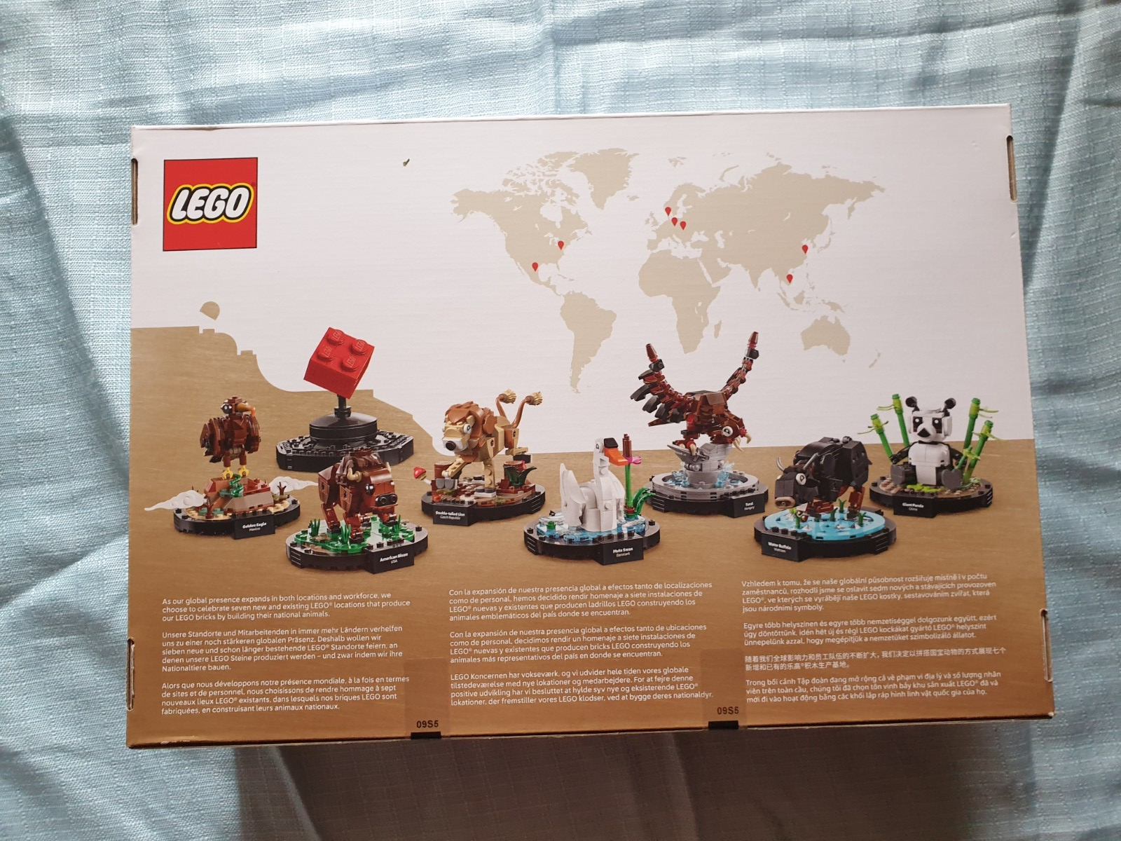 LEGO 4002024 Employee Christmas Gift - LEGO Factories National