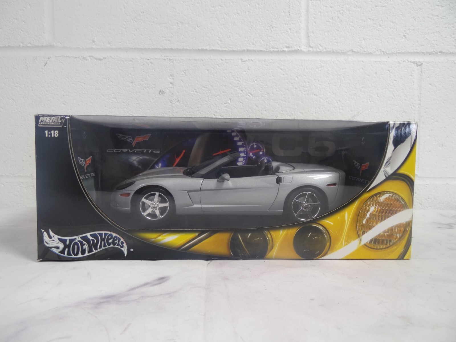 1/18 Hot Wheels Chevrolet Corvette C6 Silver B6052 | eBay