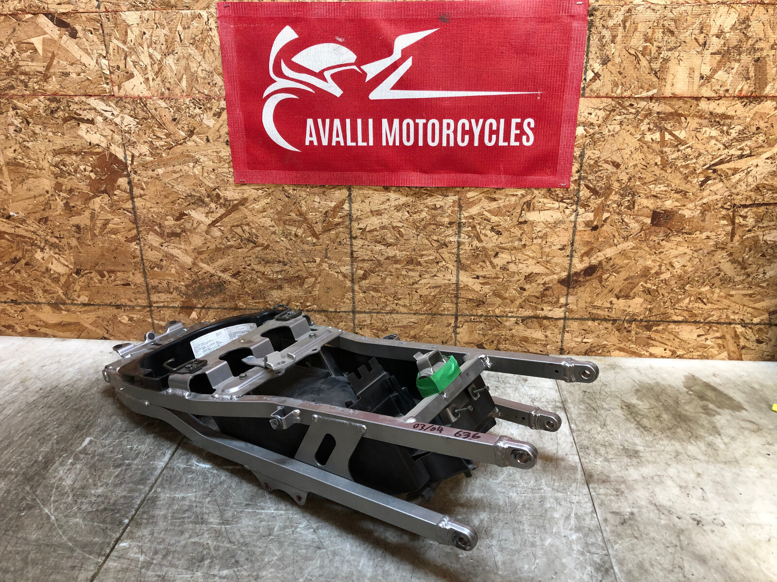 03 04 2003 2004 KAWASAKI ZX6-R ZX6R 636 SUBFRAME SUB FRAME BACK