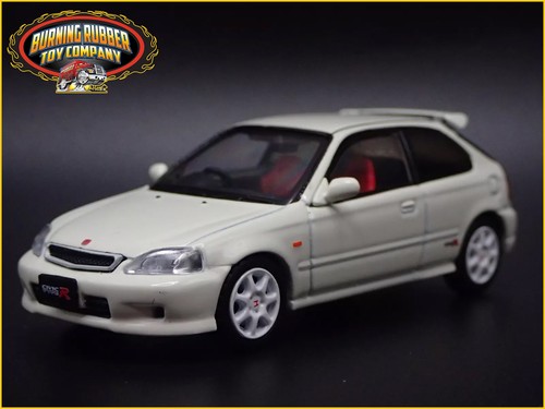 1996-2000 HONDA CIVIC TYPE R EK9 HATCHBACK 1/64 SCALE DIORAMA