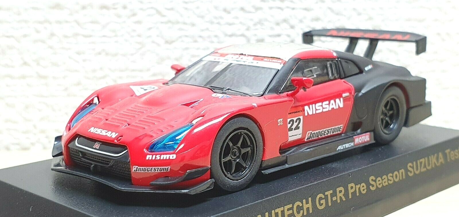 Kyosho 1/64 GT500 MOTUL AUTECH NISSAN SKYLINE GT-R R35 Preseason