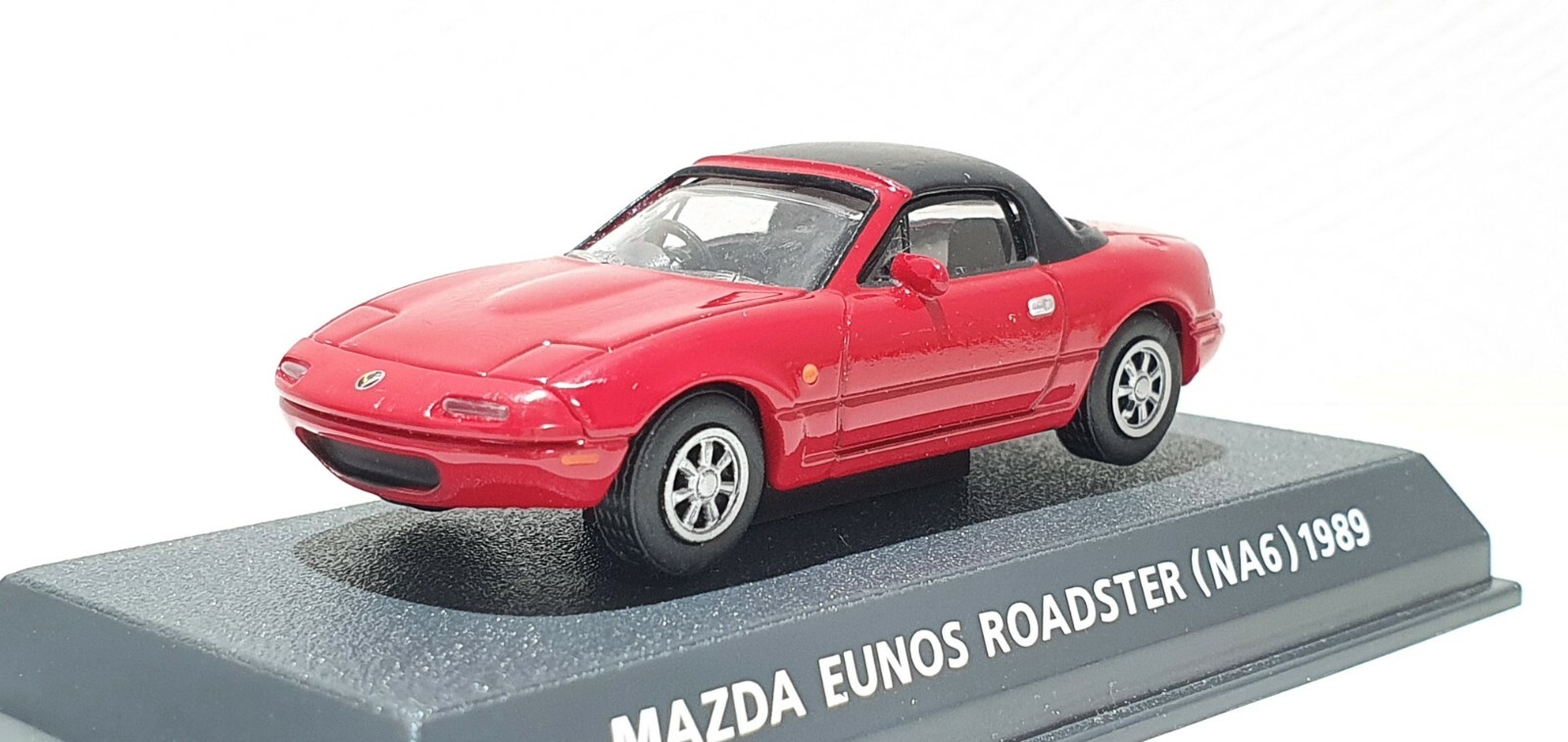 1/64 Konami 1989 MAZDA MX-5 MIATA EUNOS ROADSTER RED NA6 diecast