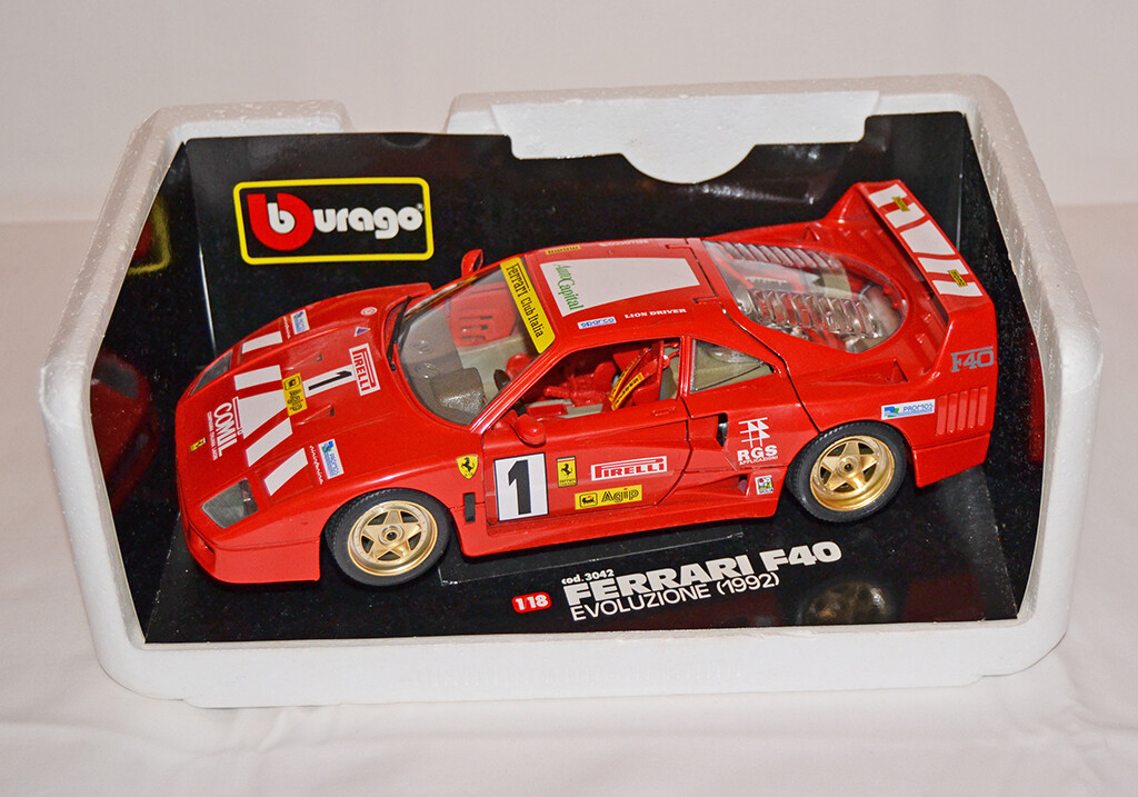 Bburago Ferrari F40 Evoluzione 1/18 | eBay