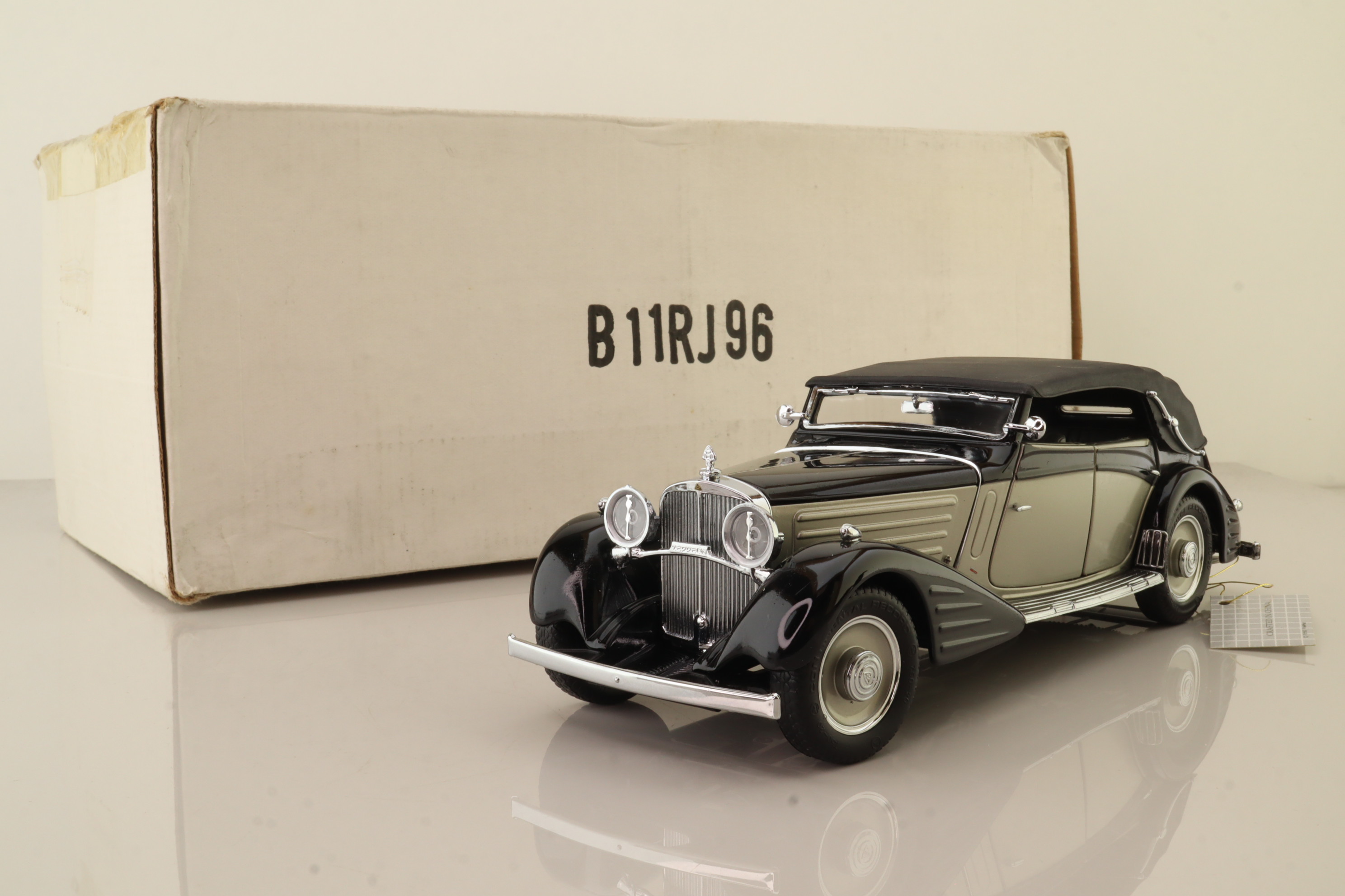 Franklin Mint; 1939 Maybach Zeppelin; Black; Very Good Boxed