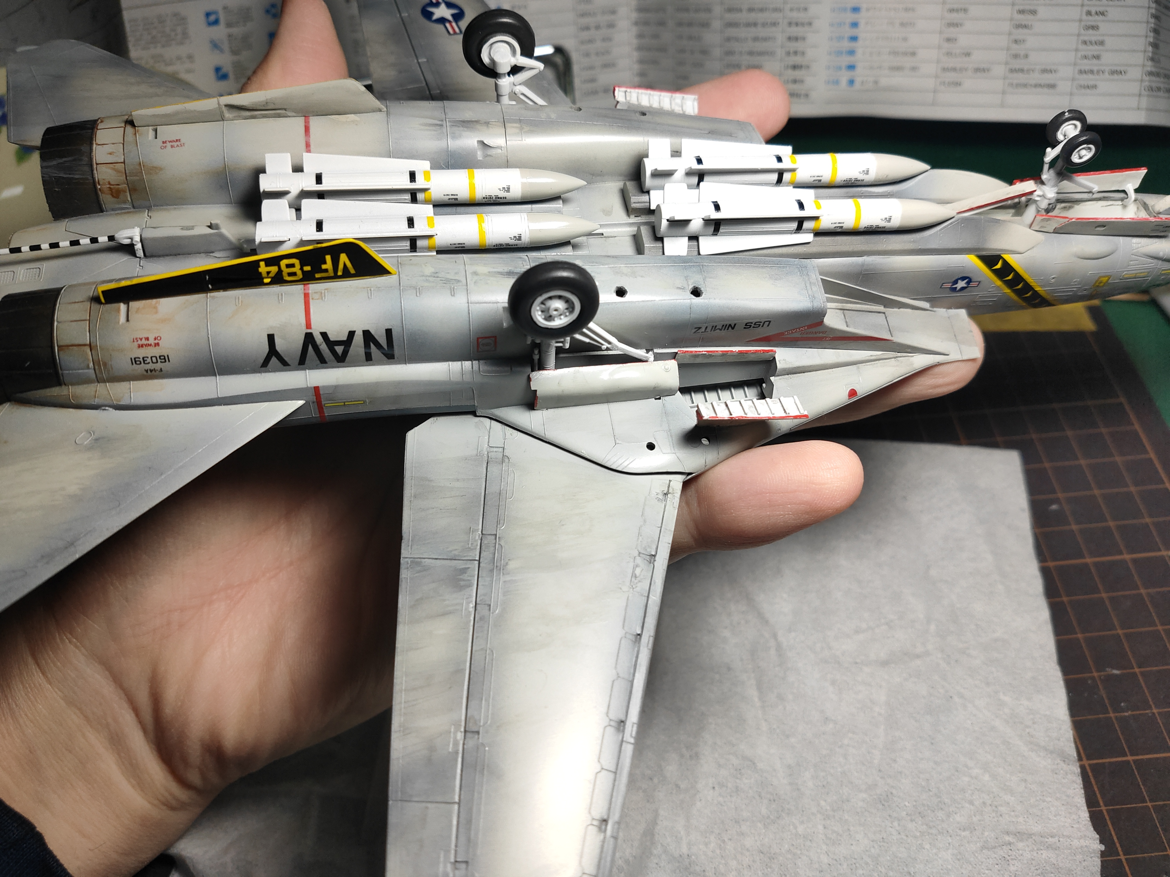 ハセガワ 1/72 F14 ハイビジ 製作ブログ 組み立てから完成へ | 自己満