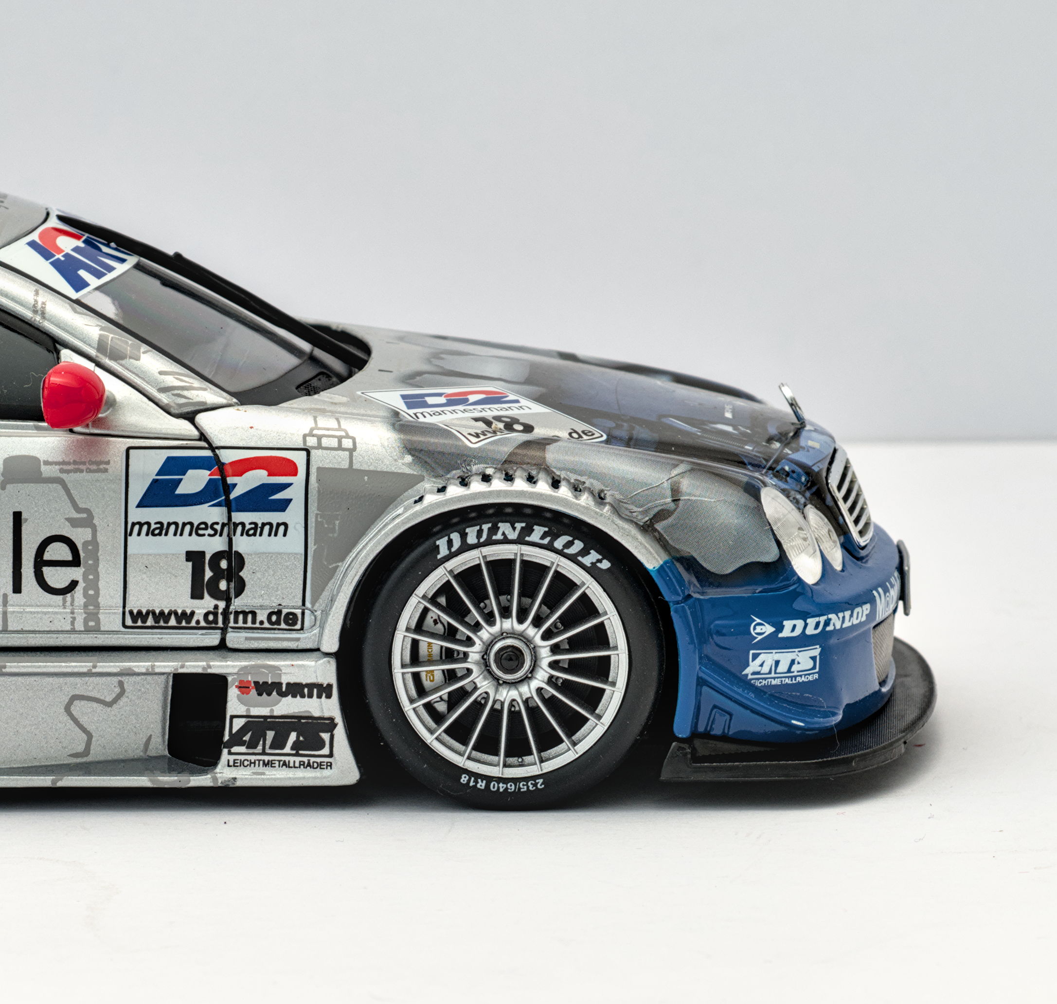 Mercedes Benz CLK – DTM (2000) in 1/18 scale by Maisto - CarModelZone