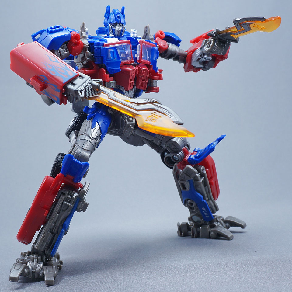 レビュー：TFジェネレーションズ スタジオシリーズ オプティマス