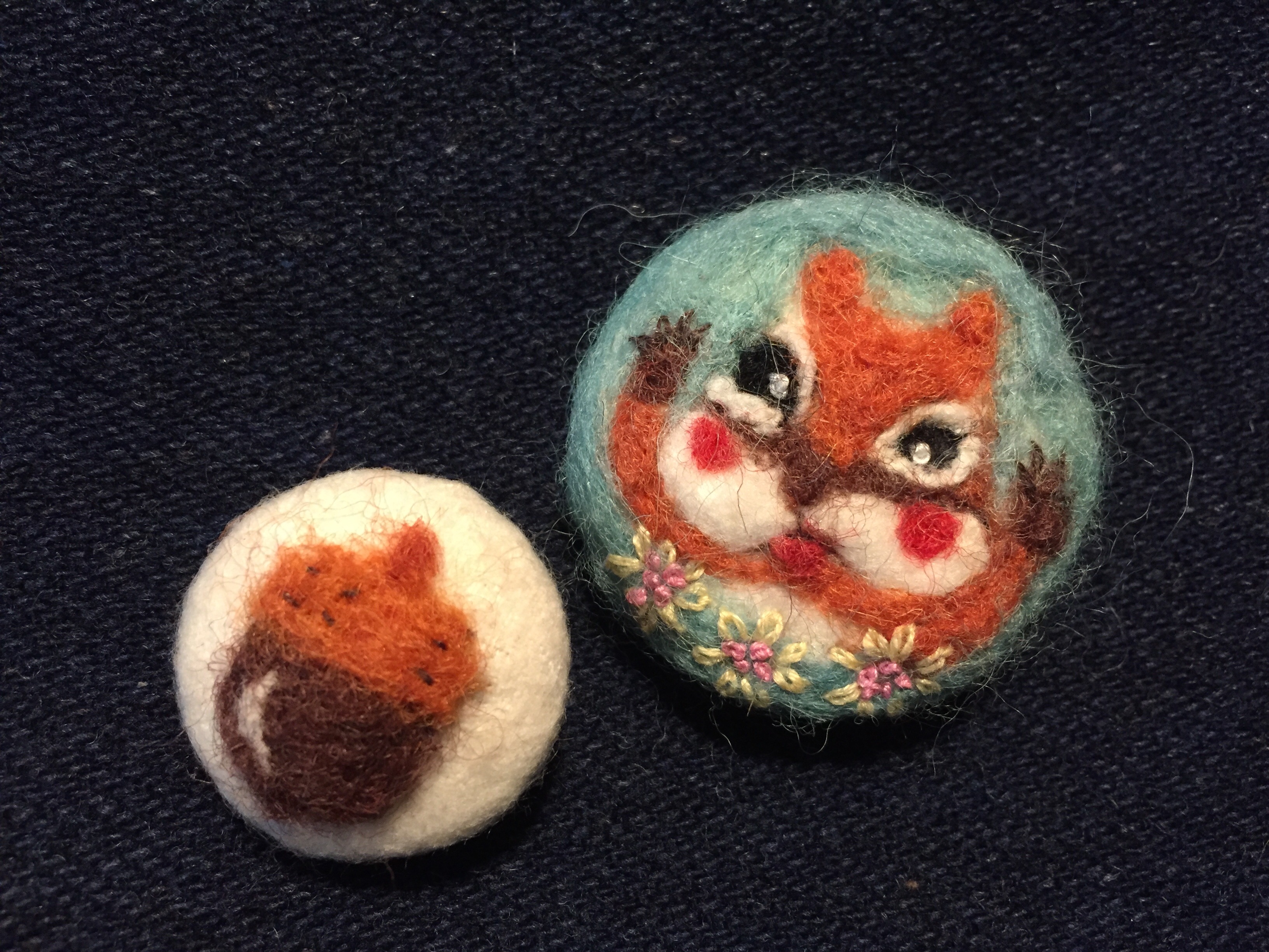 100均ハンドメイド☆フェルト刺しゅうのブローチの作り方◇くるみ