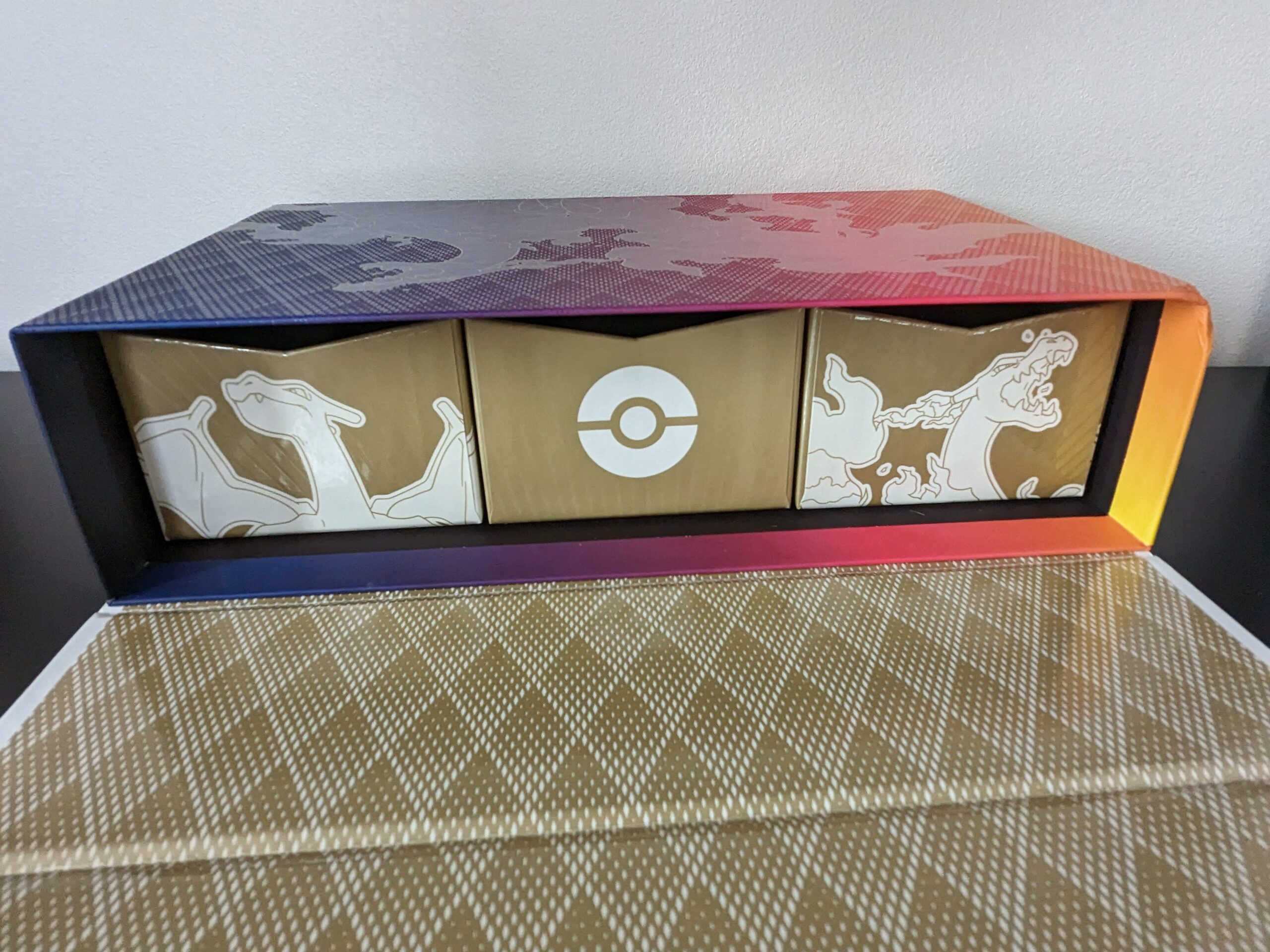 Pokemon TCG:Sword & Shield Ultra Premium Collection Charizardの