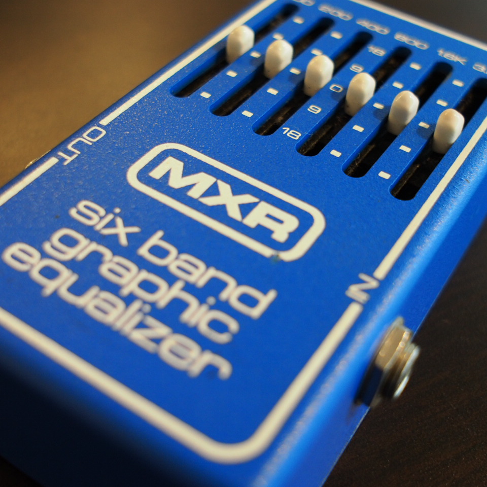 買取情報】青いグライコ！『MXR Six Band EQ』楽器奏庫｜初心者歓迎