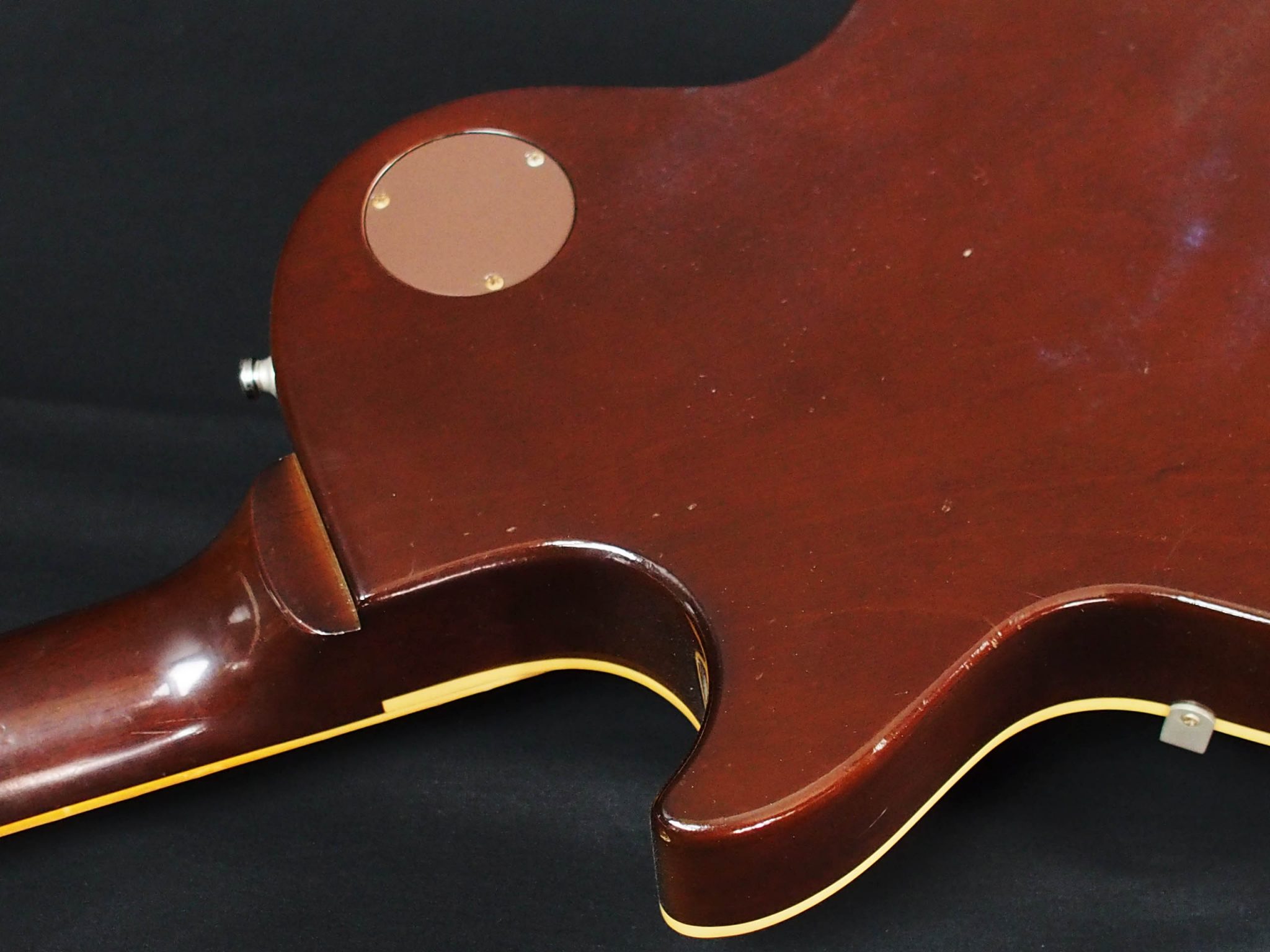 買取情報】これぞレスポール！57年仕様のゴールド・トップ『Gibson