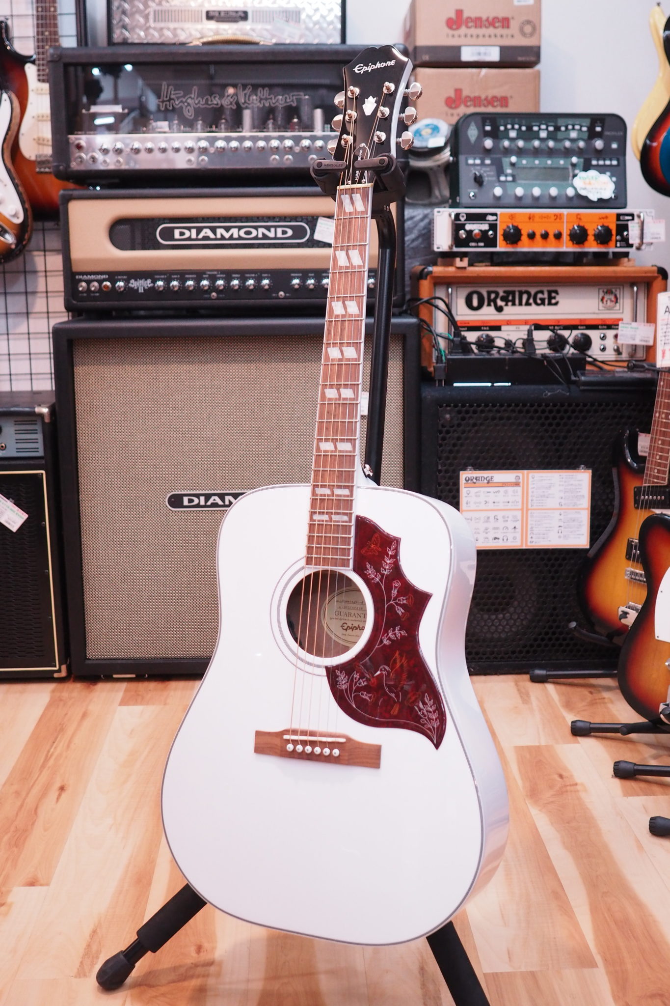 入荷情報】初心者にオススメしたいエレアコ！『Epiphone Hummingbird