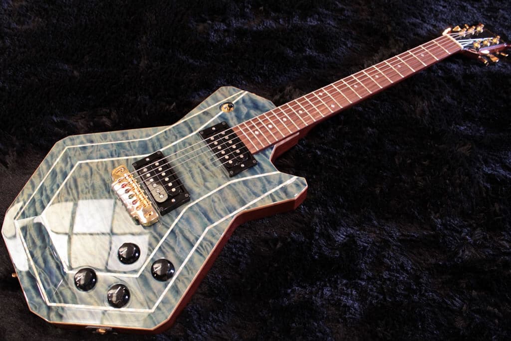 KAMINARI GUITARS(神鳴ギター)について【エレキギター博士】